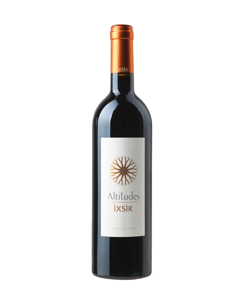 Wine bottle labeled 'Altitudes Ixsir' on a white background