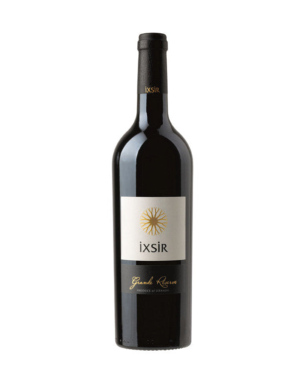 Wine bottle with 'IXSIR' label on a white background