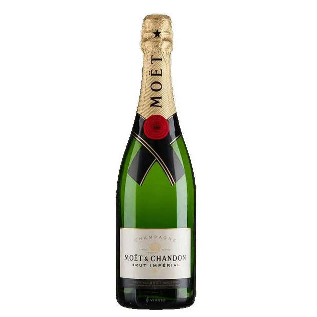 Moét é Chandon champagne bottle on a white background